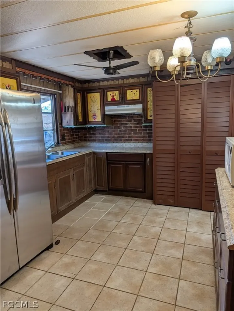 807 Holly Berry Court North Fort Myers FL 33917