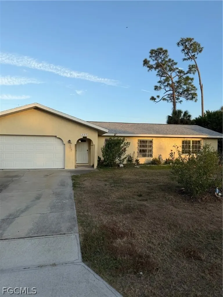 557 Ridgewood Street NW Port Charlotte FL 33952
