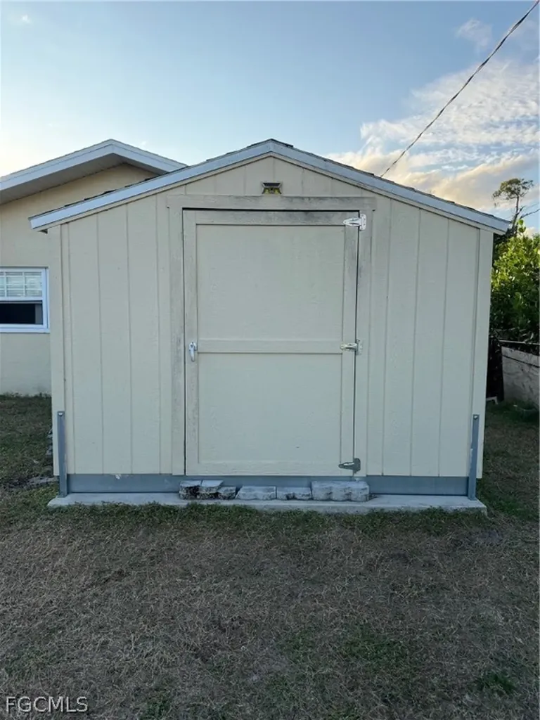 557 Ridgewood Street NW Port Charlotte FL 33952