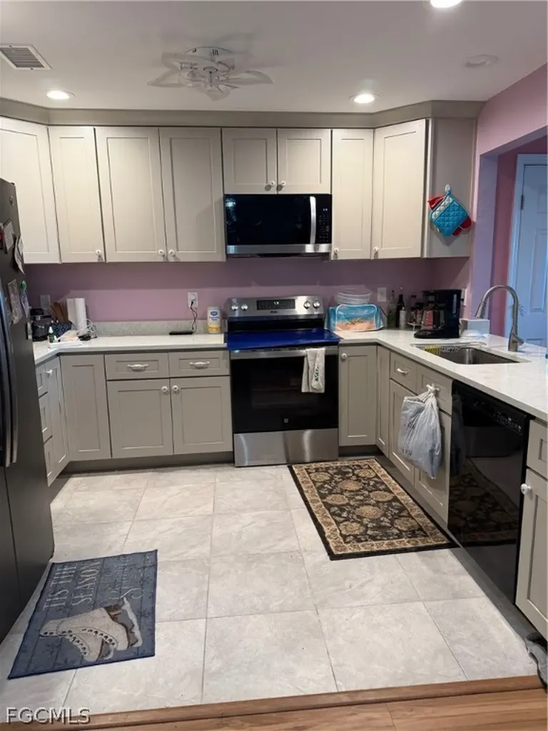 557 Ridgewood Street NW Port Charlotte FL 33952