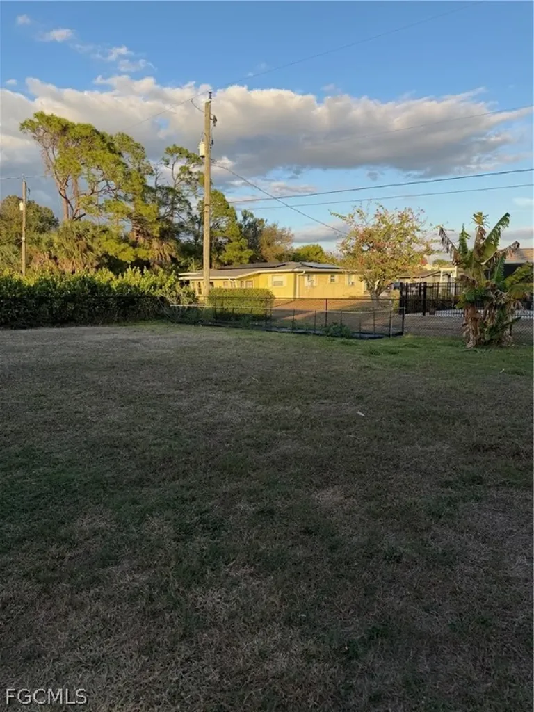 557 Ridgewood Street NW Port Charlotte FL 33952