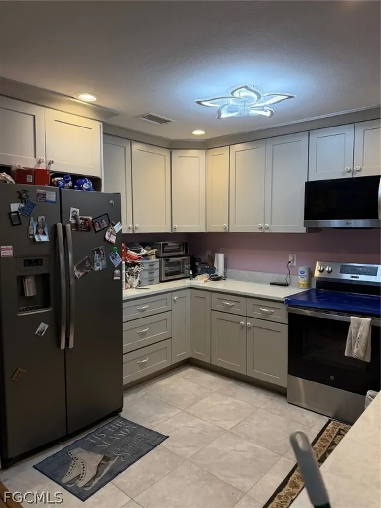 557 Ridgewood Street NW Port Charlotte FL 33952
