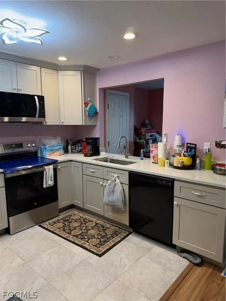 557 Ridgewood Street NW Port Charlotte FL 33952