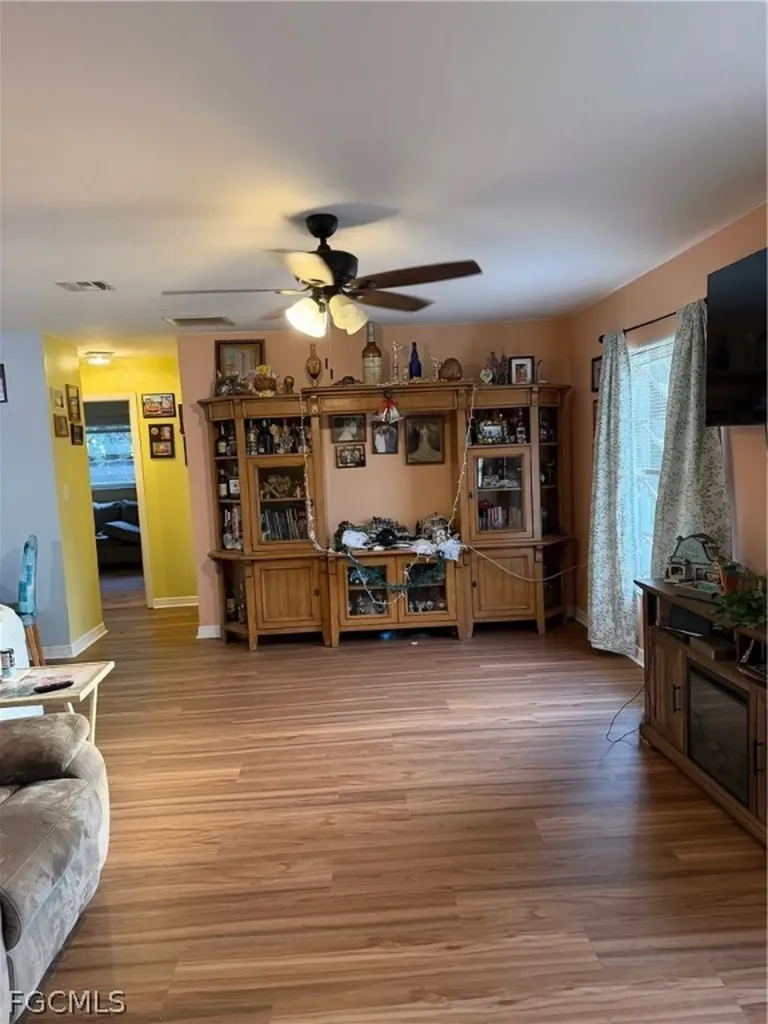 557 Ridgewood Street NW Port Charlotte FL 33952
