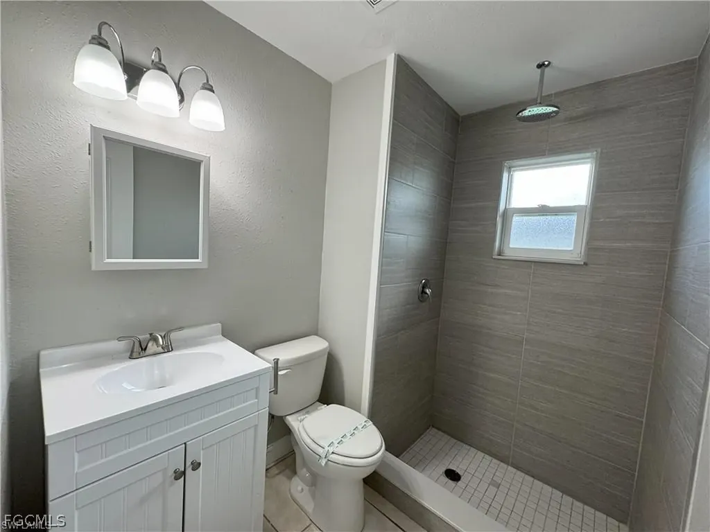 4402-4404 Santa Barbara Boulevard Cape Coral FL 33914