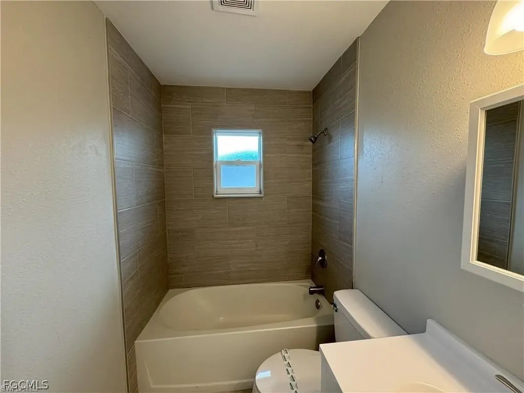 4402-4404 Santa Barbara Boulevard Cape Coral FL 33914