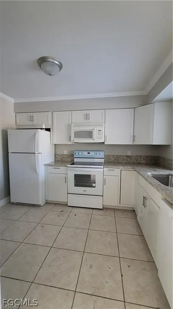 4402-4404 Santa Barbara Boulevard Cape Coral FL 33914