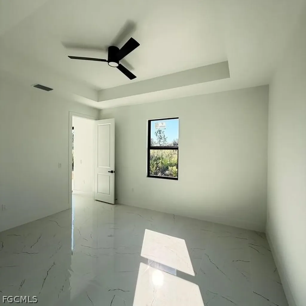 213-215 W 12th Street Lehigh Acres FL 33972