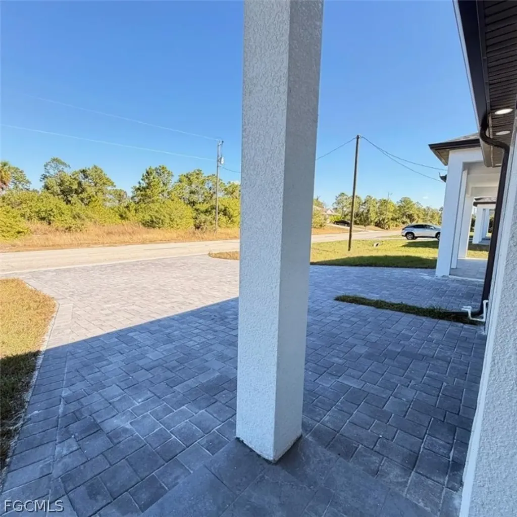 213-215 W 12th Street Lehigh Acres FL 33972