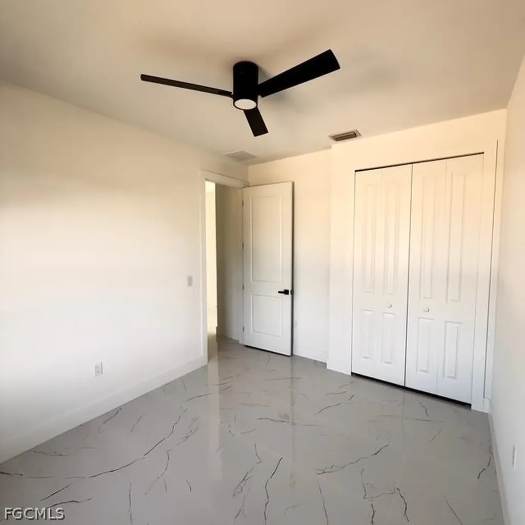 213-215 W 12th Street Lehigh Acres FL 33972