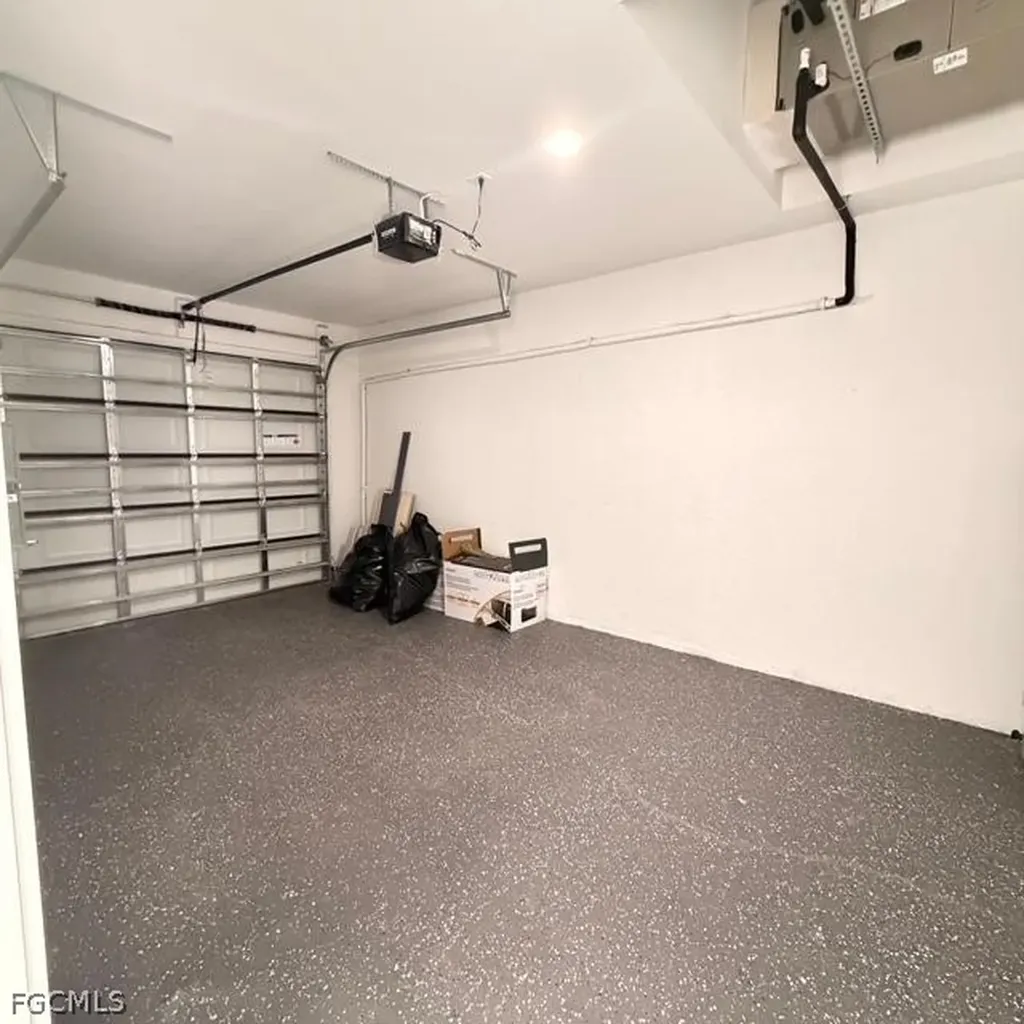 213-215 W 12th Street Lehigh Acres FL 33972