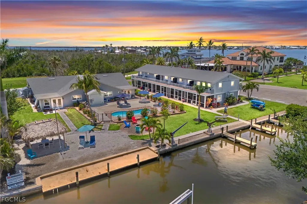12200/12210 Shoreview Drive Cape Coral FL 33993