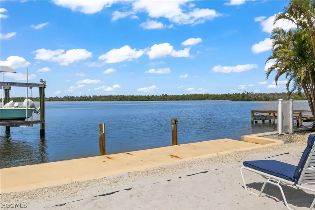 12200/12210 Shoreview Drive Cape Coral FL 33993