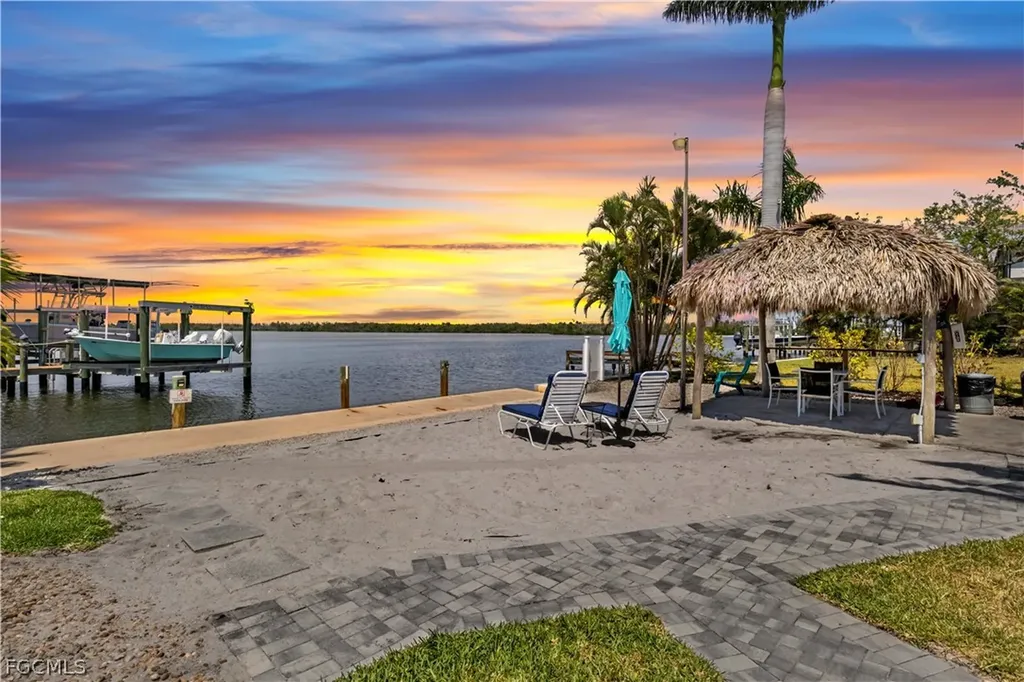 12200/12210 Shoreview Drive Cape Coral FL 33993