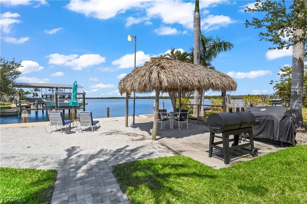 12200/12210 Shoreview Drive Cape Coral FL 33993