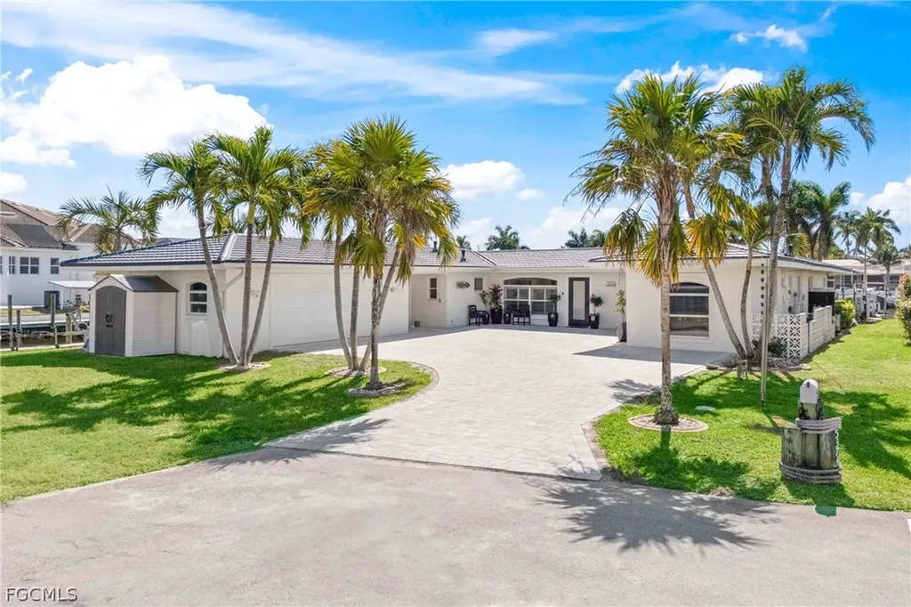 5374 Cobalt Court Cape Coral FL 33904