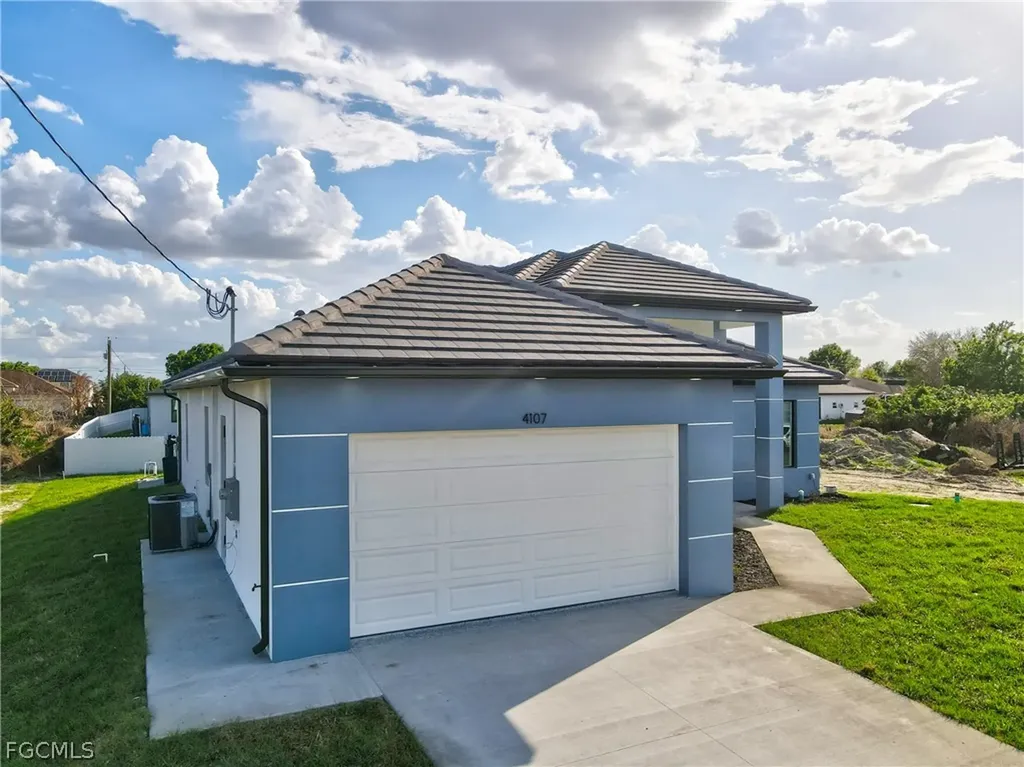 4107 16th Street SW Lehigh Acres FL 33976