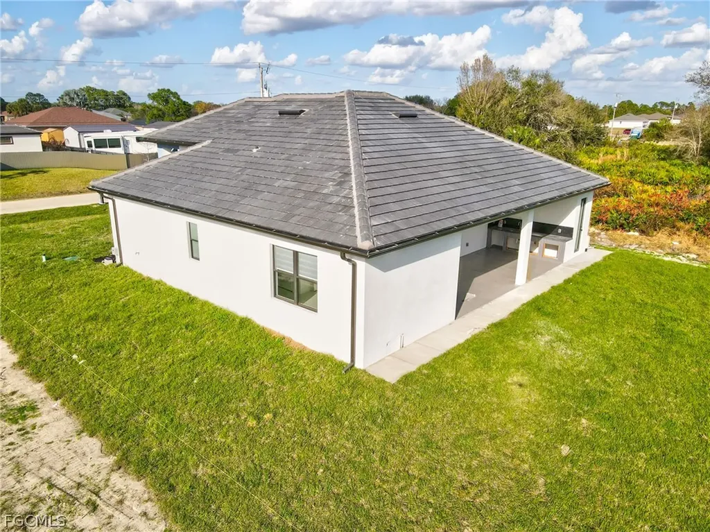 4107 16th Street SW Lehigh Acres FL 33976