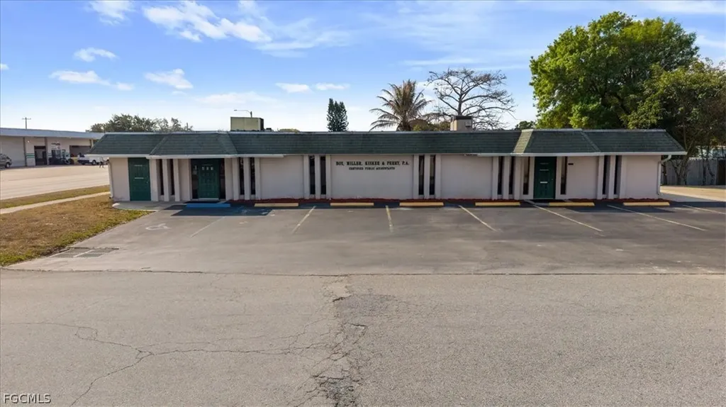 401 S W C Owen Avenue Clewiston FL 33440