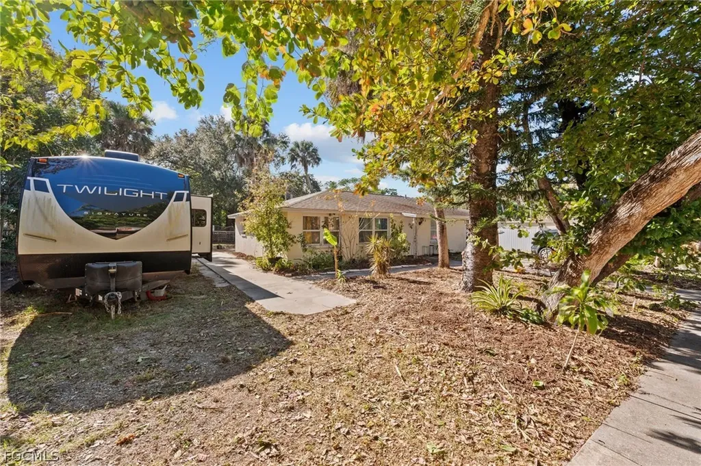 260 Delray Avenue Fort Myers FL 33905