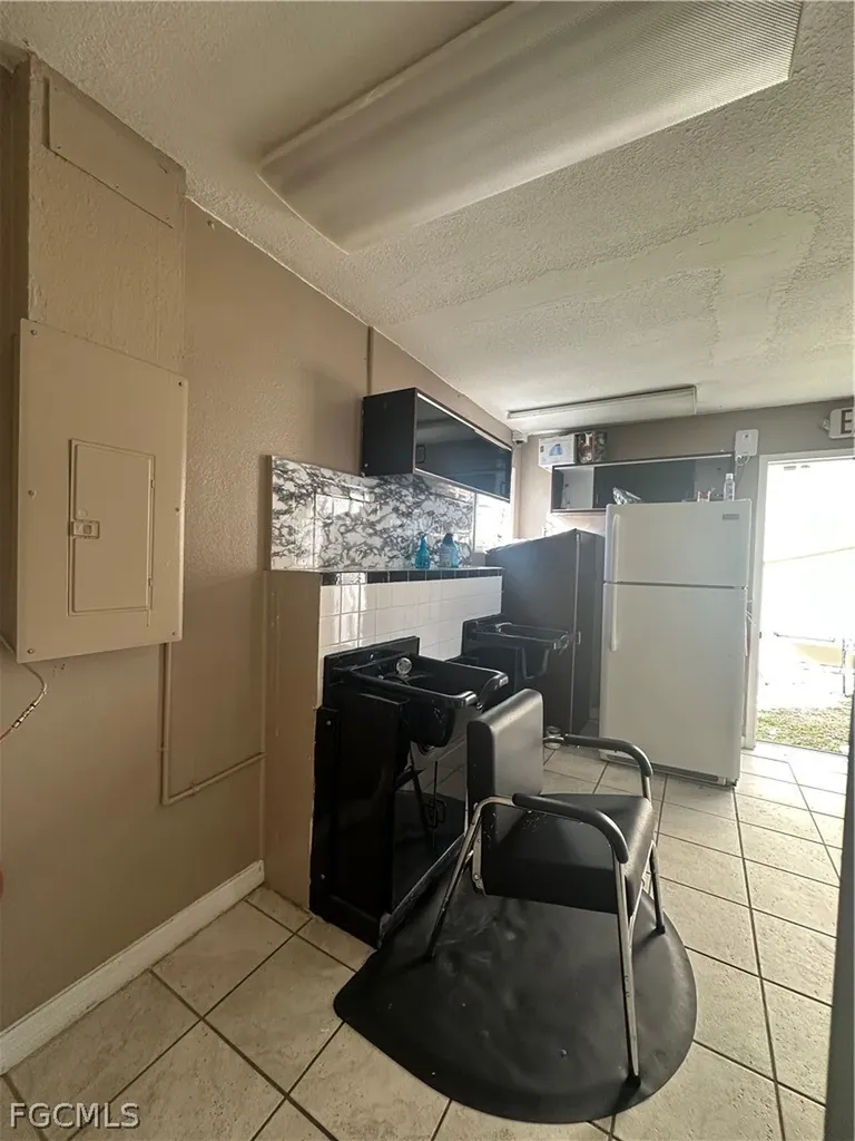 583 Pondella Road North Fort Myers FL 33903