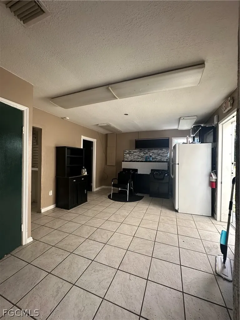 583 Pondella Road North Fort Myers FL 33903