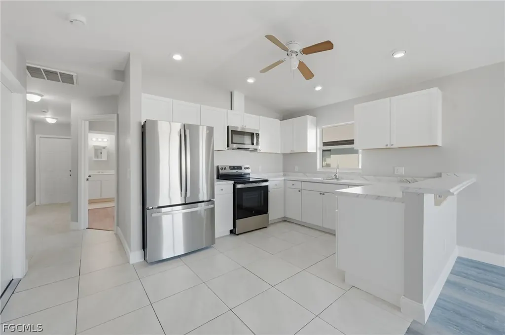 2912/2914 Santa Barbara Boulevard Cape Coral FL 33914