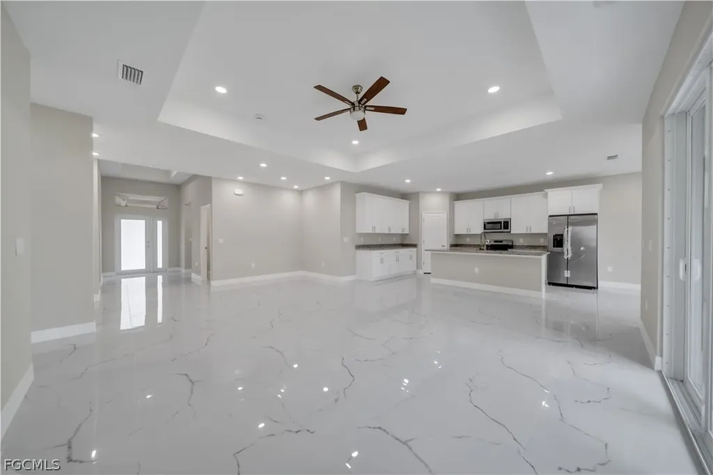 543 Mcarthur Boulevard Lehigh Acres FL 33974