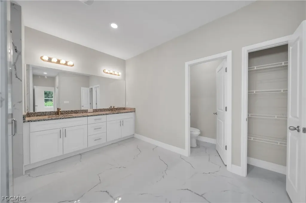 543 Mcarthur Boulevard Lehigh Acres FL 33974