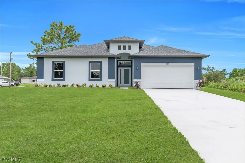 543 Mcarthur Boulevard Lehigh Acres FL 33974