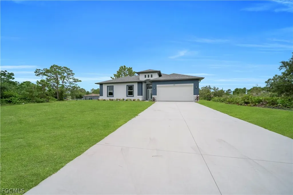 543 Mcarthur Boulevard Lehigh Acres FL 33974