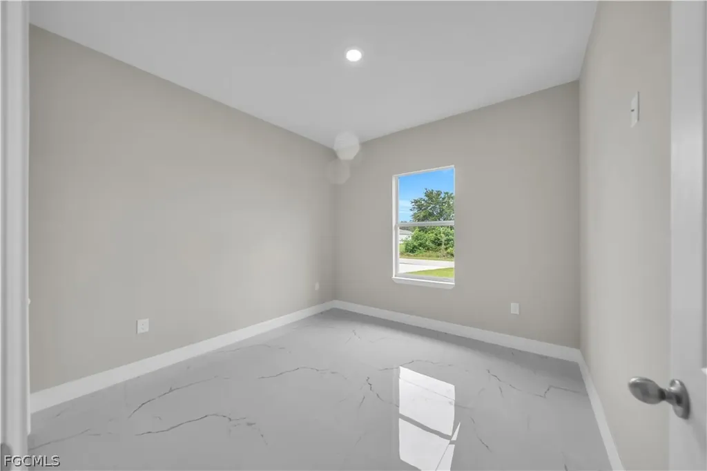 543 Mcarthur Boulevard Lehigh Acres FL 33974