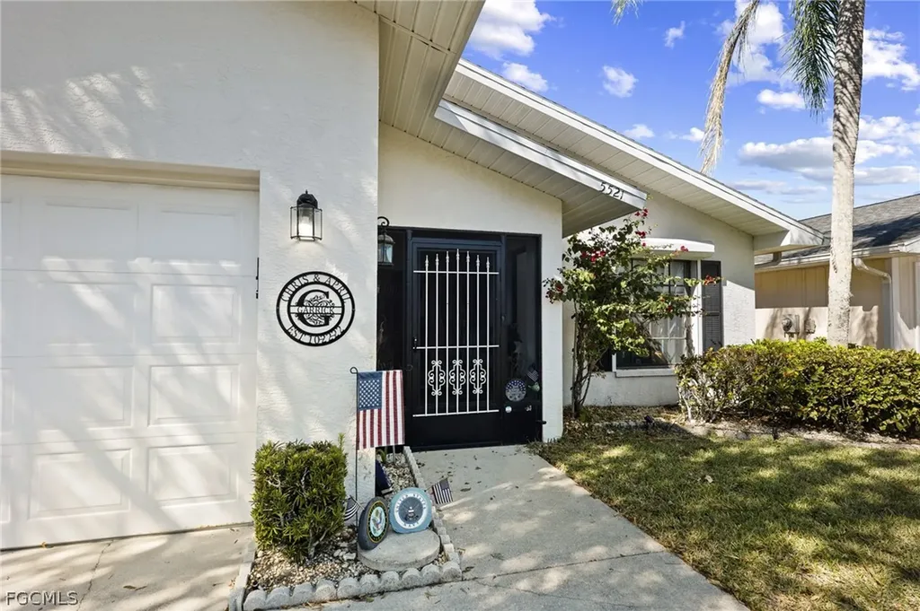 5521 Longleaf Drive North Fort Myers FL 33917