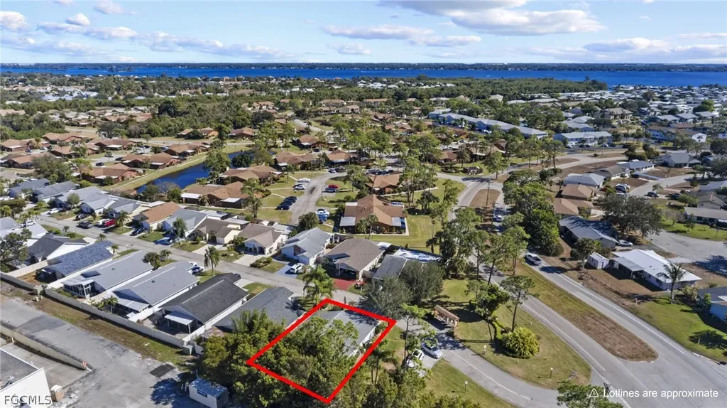 5521 Longleaf Drive North Fort Myers FL 33917