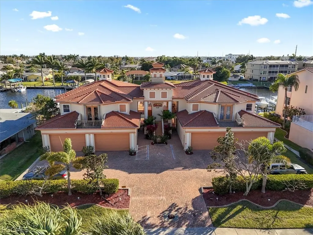 1624 Beach Parkway Cape Coral FL 33904