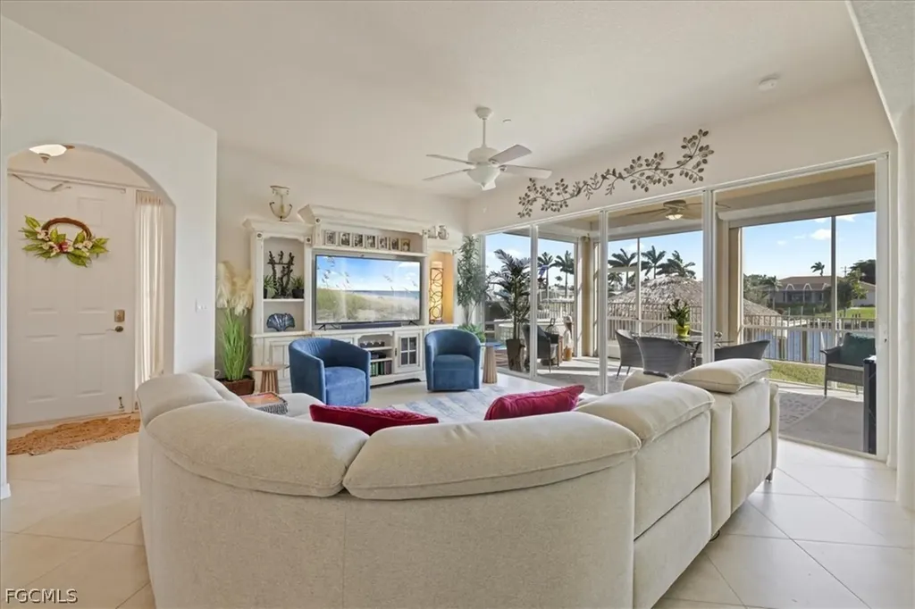 1624 Beach Parkway Cape Coral FL 33904