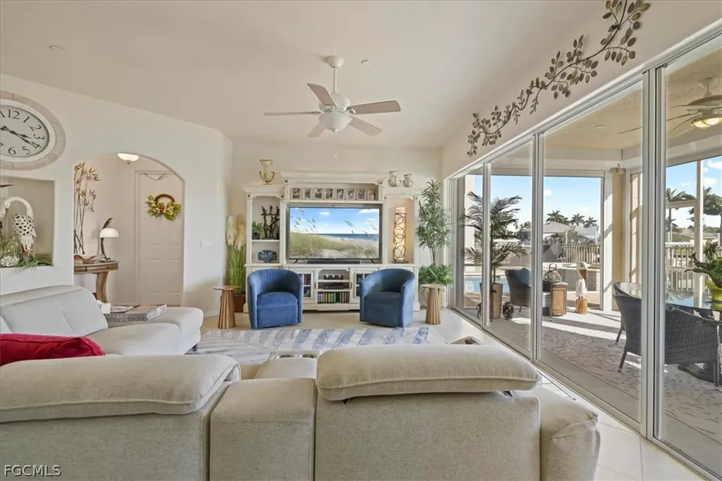 1624 Beach Parkway Cape Coral FL 33904