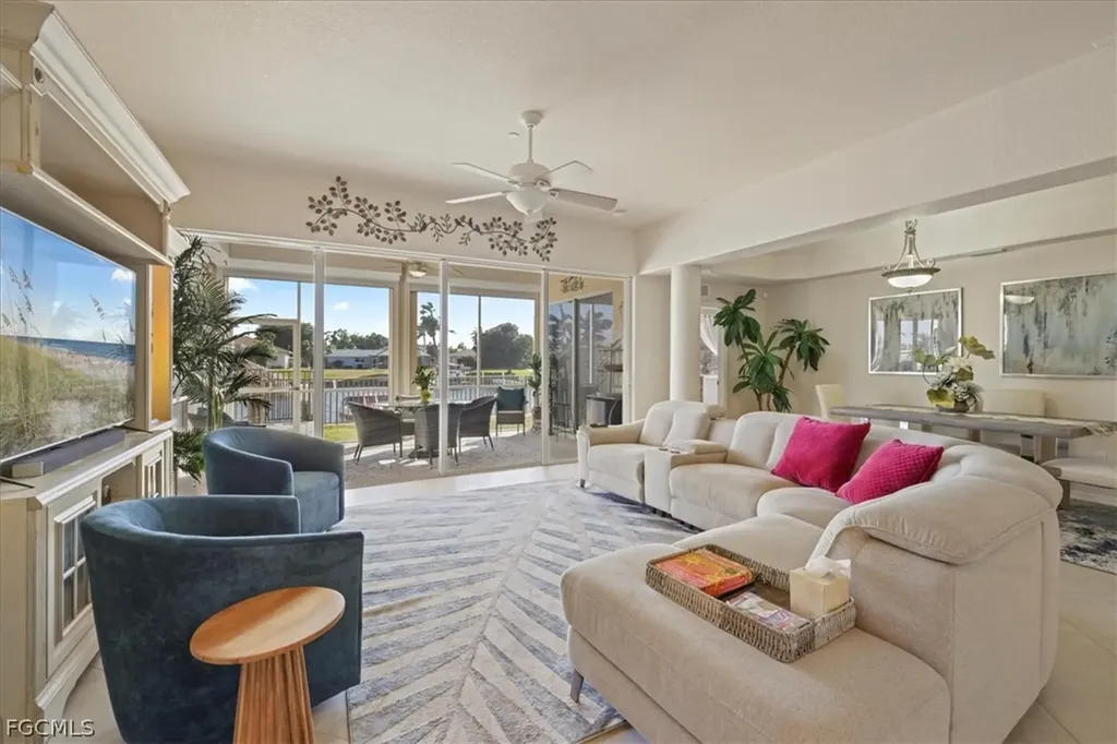 1624 Beach Parkway Cape Coral FL 33904