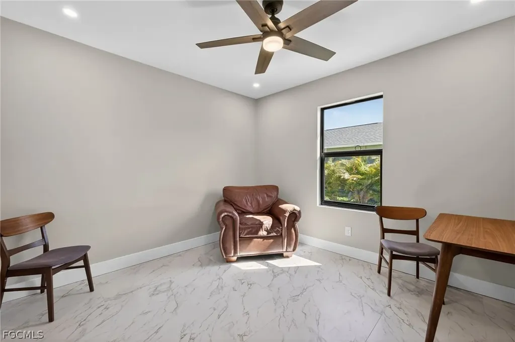 630 SW 11th Place Cape Coral FL 33991