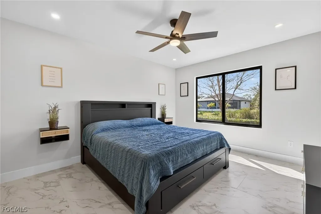 630 SW 11th Place Cape Coral FL 33991