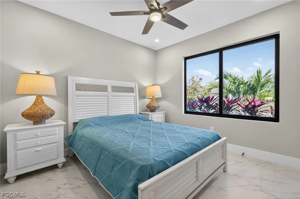 630 SW 11th Place Cape Coral FL 33991
