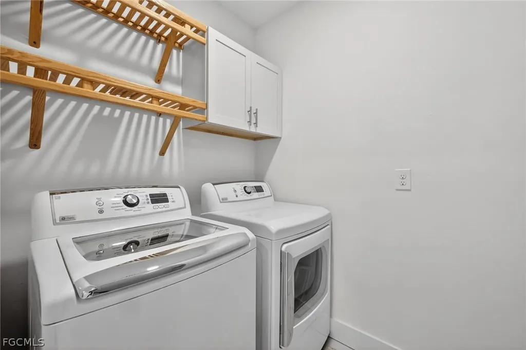630 SW 11th Place Cape Coral FL 33991