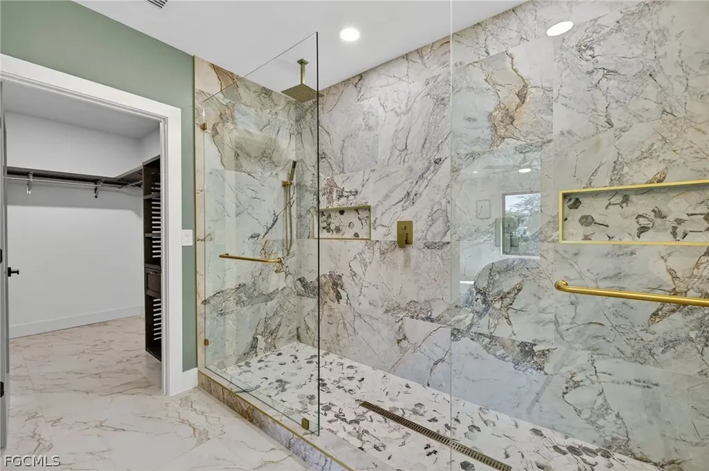 630 SW 11th Place Cape Coral FL 33991