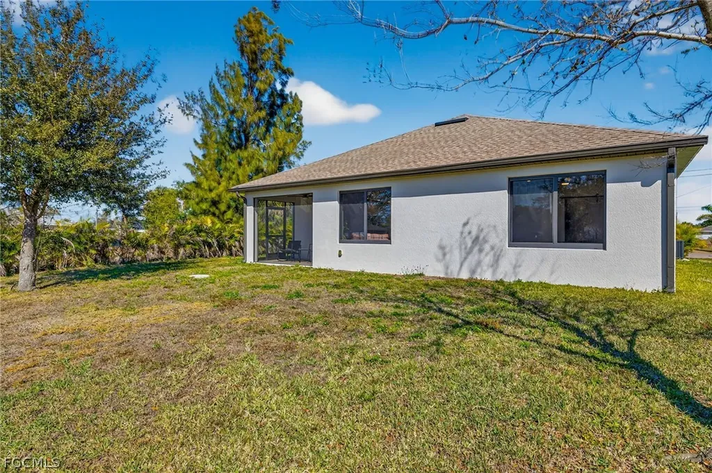 630 SW 11th Place Cape Coral FL 33991