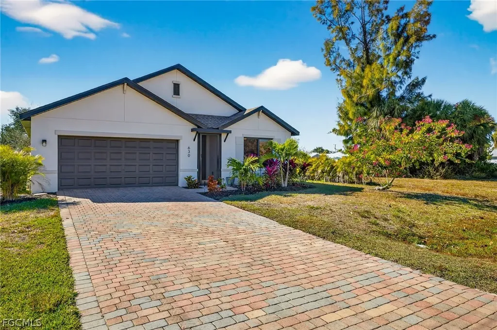 630 SW 11th Place Cape Coral FL 33991