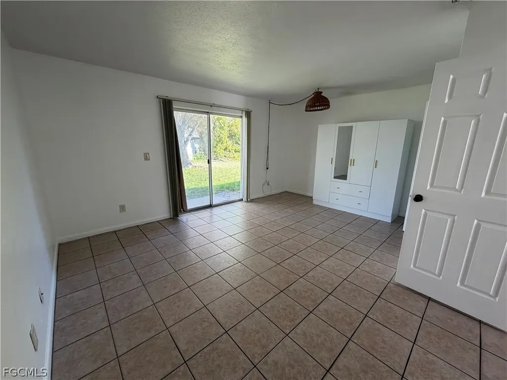 3417 SW Santa Barbara Place Cape Coral FL 33914