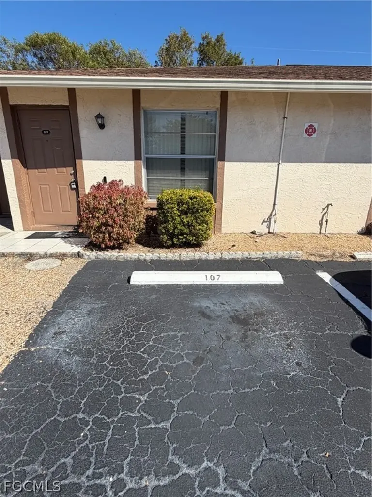 3417 SW Santa Barbara Place Cape Coral FL 33914