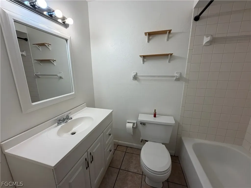 3417 SW Santa Barbara Place Cape Coral FL 33914
