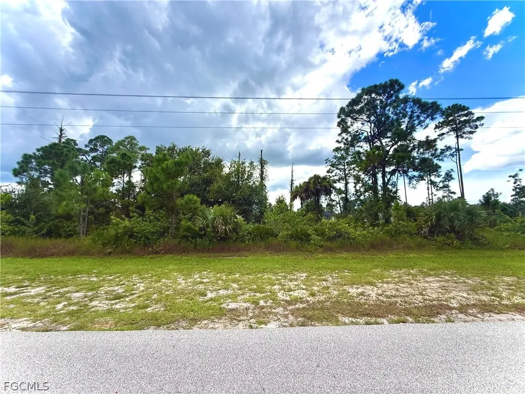 230 Mcarthur Boulevard Lehigh Acres FL 33974