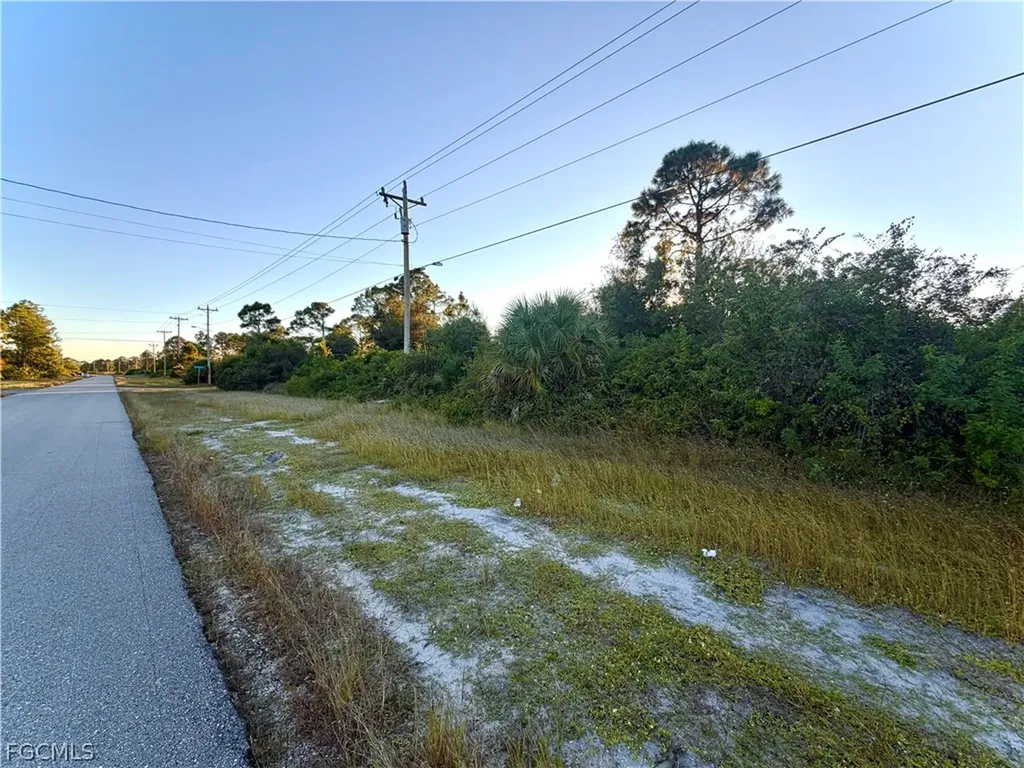 426 Mcarthur Boulevard Lehigh Acres FL 33974